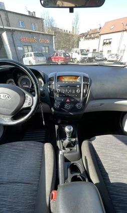 Kia Ceed cena 12900 przebieg: 208000, rok produkcji 2009 z Katowice małe 92